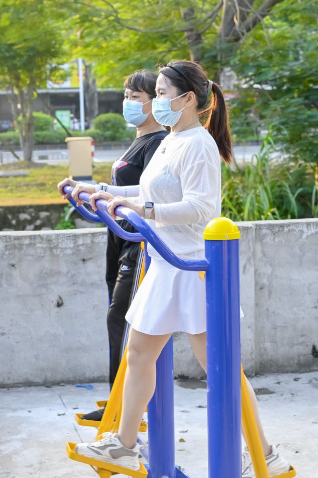 221111-【公益體彩進(jìn)社區(qū)-南區(qū)】守護(hù)健康，有我添“彩” 公益體彩走進(jìn)中山良都社區(qū) (156).