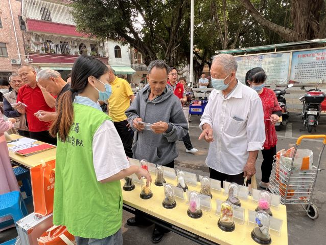 三鄉(xiāng)鎮(zhèn)開展“暖心義診，禁毒先行”宣傳活動圖片2.JPG